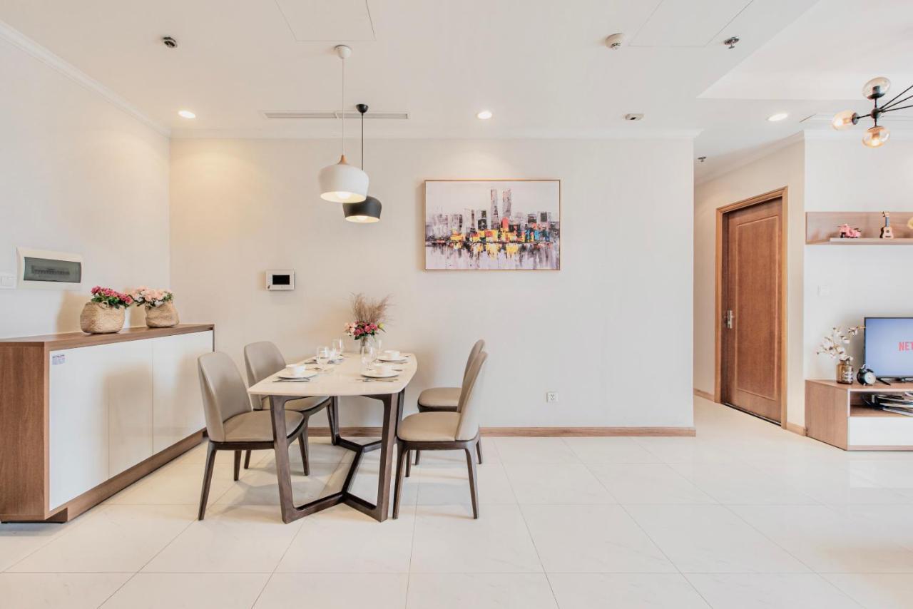 Mott Haven - Vinhomes Park, Landmark 81 Area & Ice Rink Apartment *